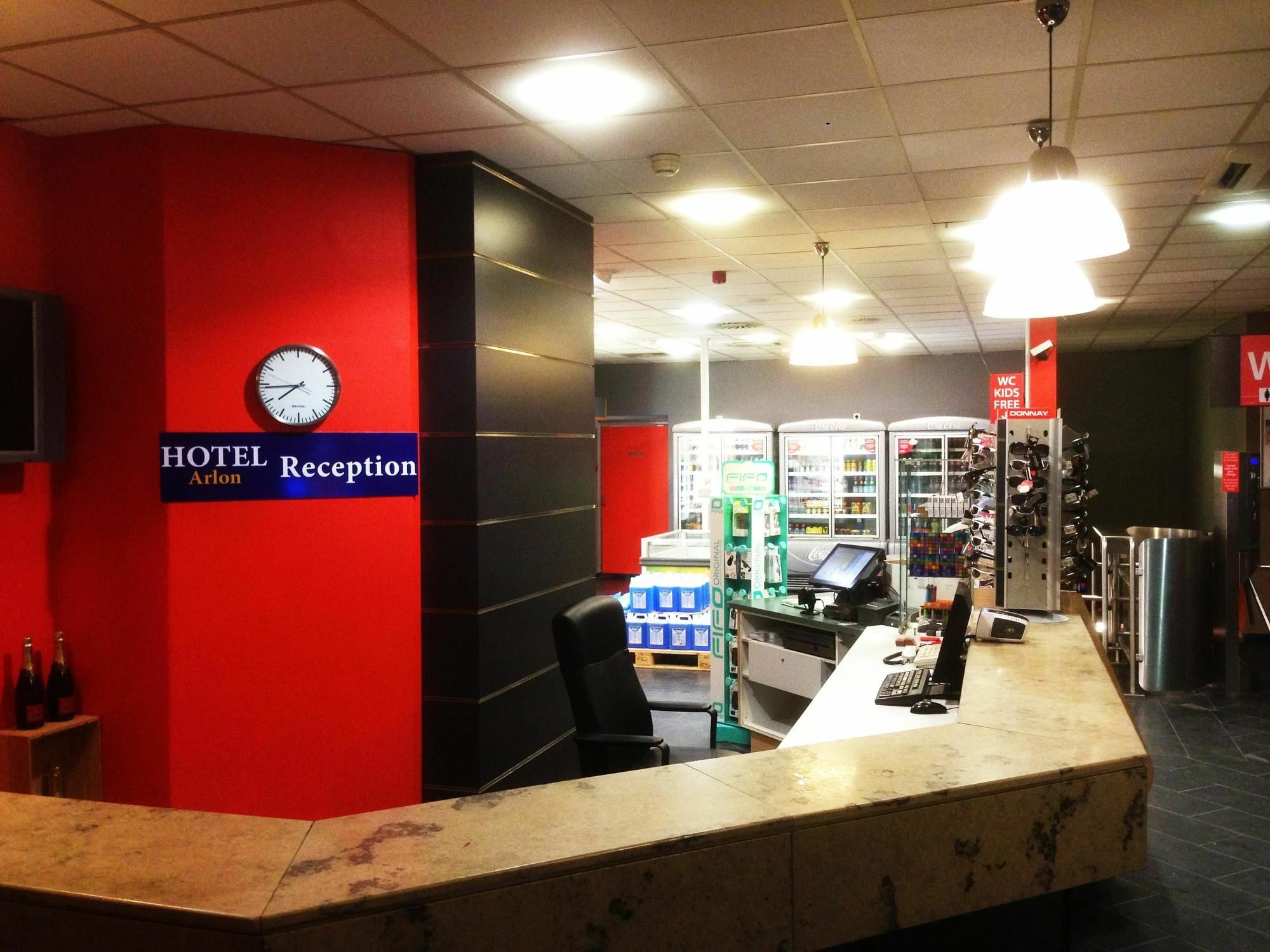 Hotel Arlon Kültér fotó